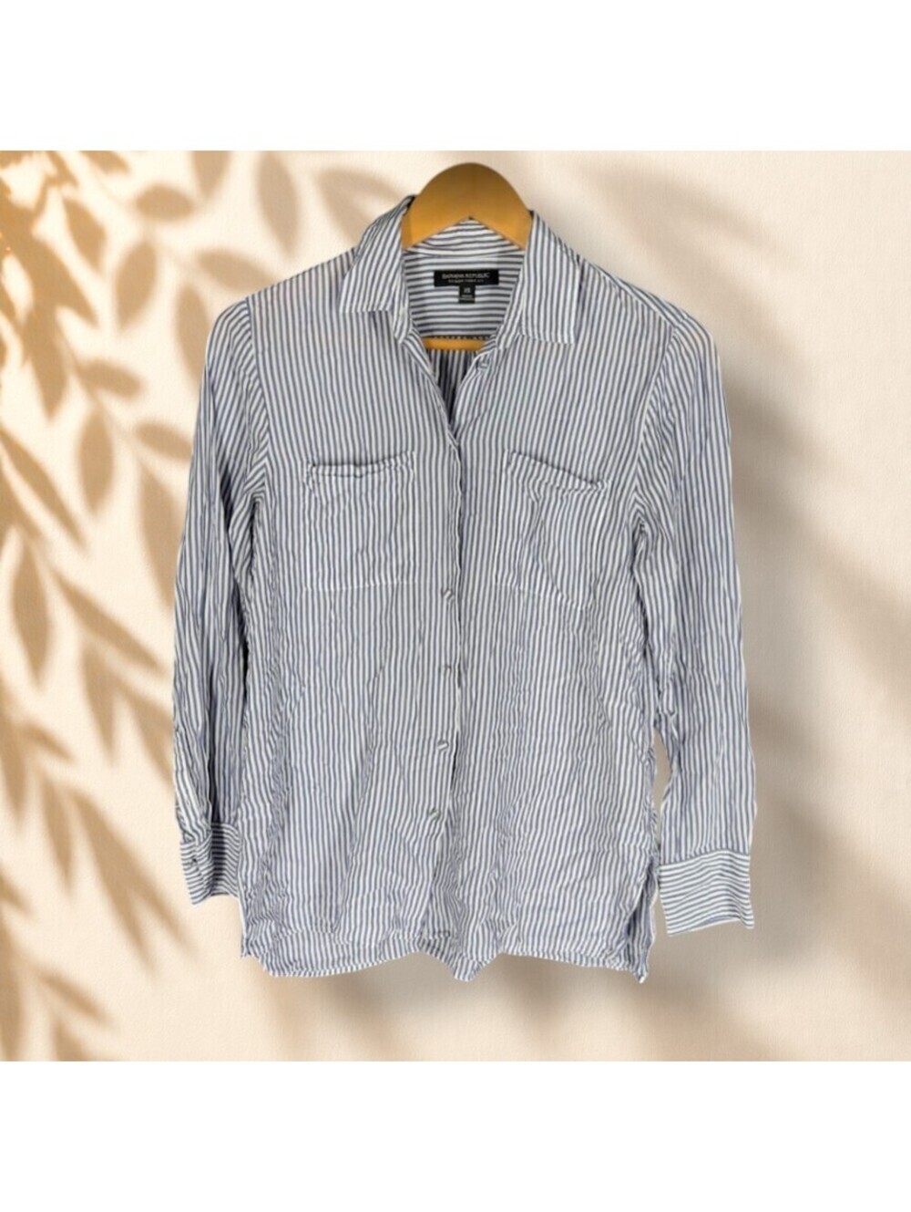 Banana Republic Shirt Women XS Gray Striped Button Up Collared Long Sleeve Rayon